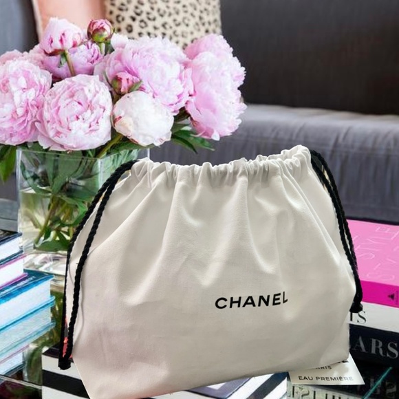 CHANEL white cotton canvas drawstring pouch cosmetic bag storage bag - Authentic - Picture 1 of 13